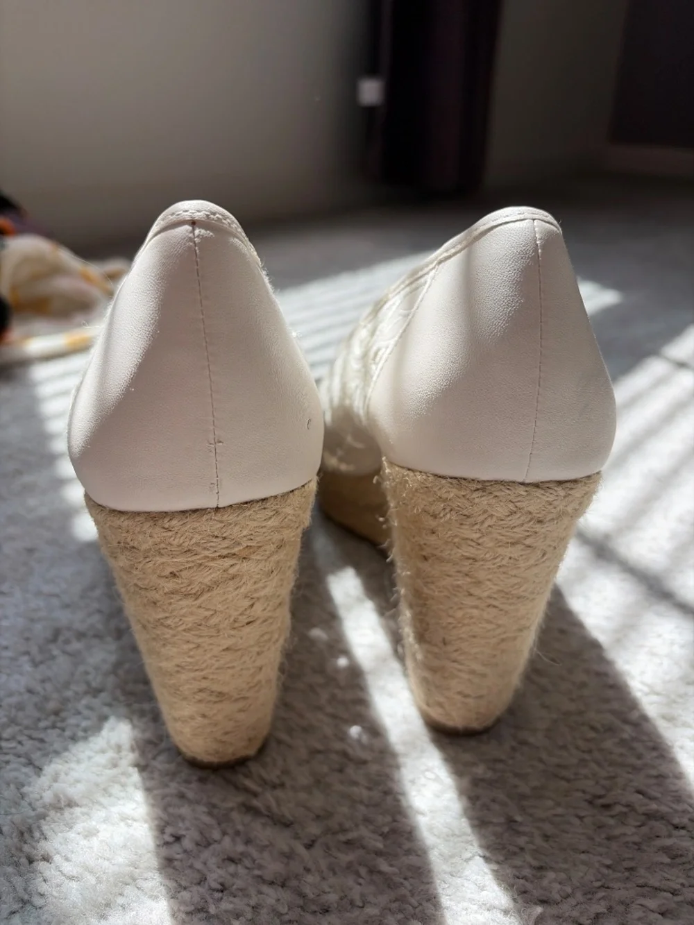 Kelly & Katie white cream